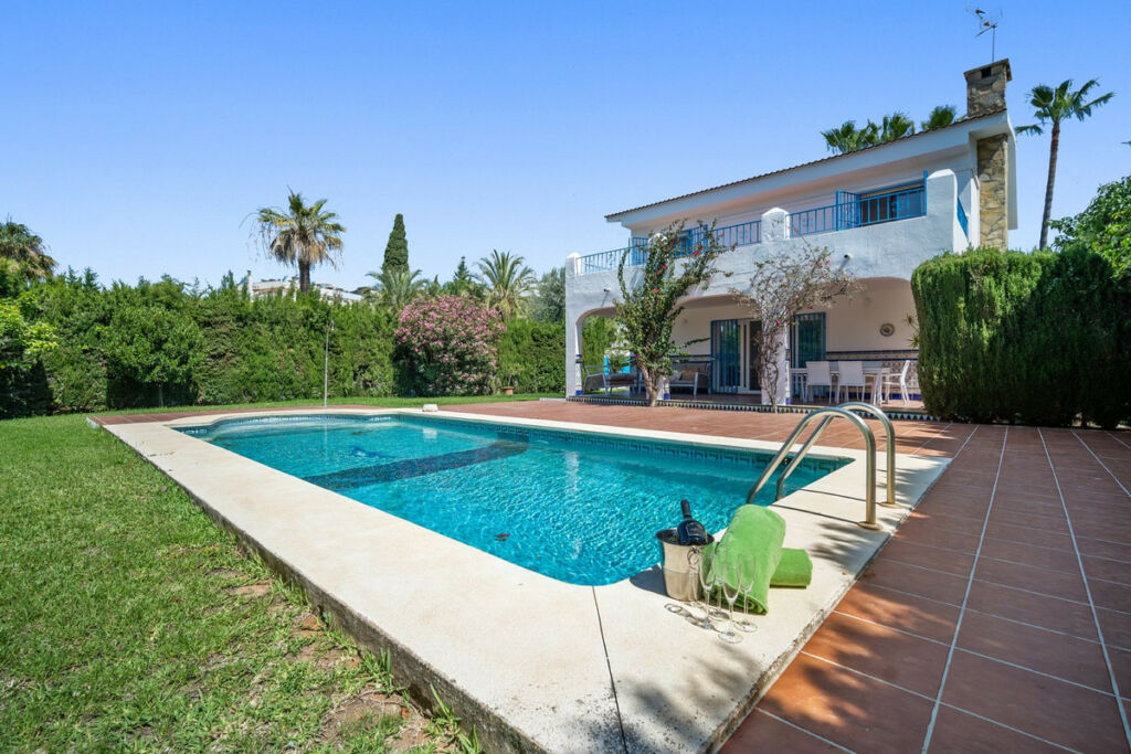 Detached Villa Marbella Málaga - image 5