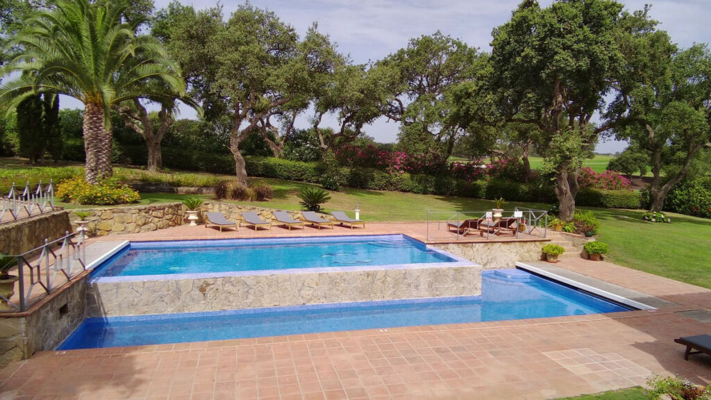 Detached Villa San Roque Club Cádiz - image 60