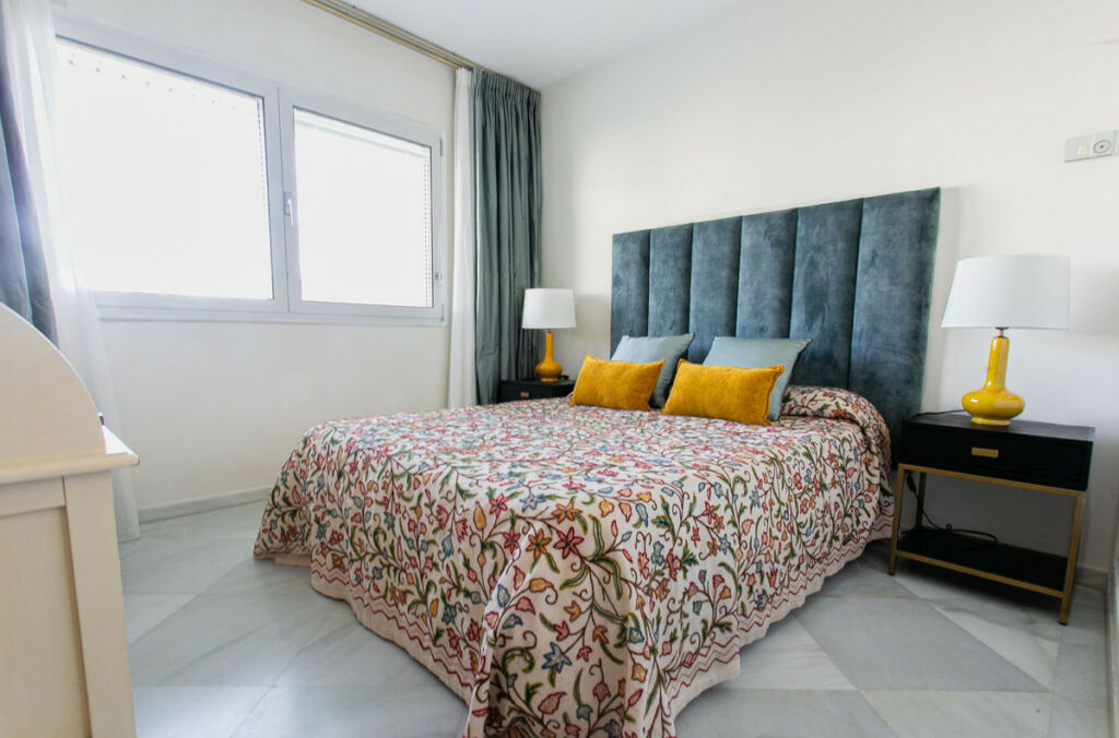 Middle Floor Apartment Marbella Málaga - image 6