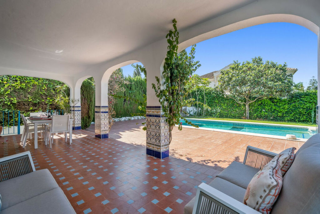 Detached Villa Marbella Málaga - image 6