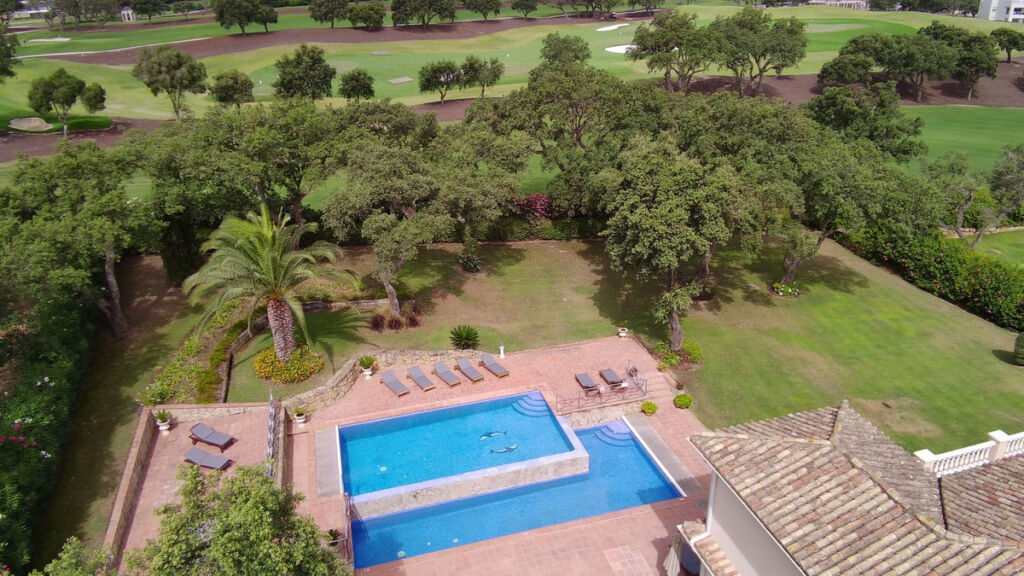 Detached Villa San Roque Club Cádiz - image 63