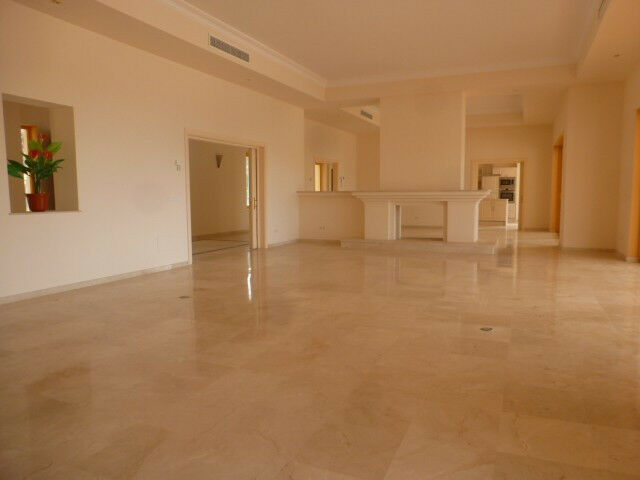 Detached Villa Benahavís Málaga - image 7