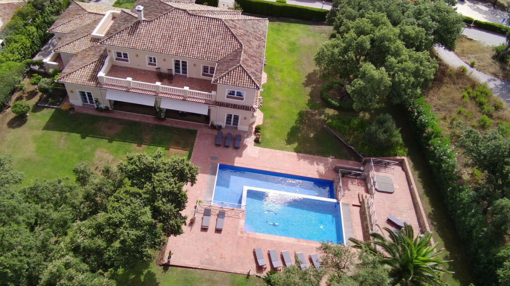 Detached Villa San Roque Club Cádiz - image 78