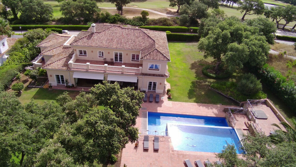 Detached Villa San Roque Club Cádiz - image 79