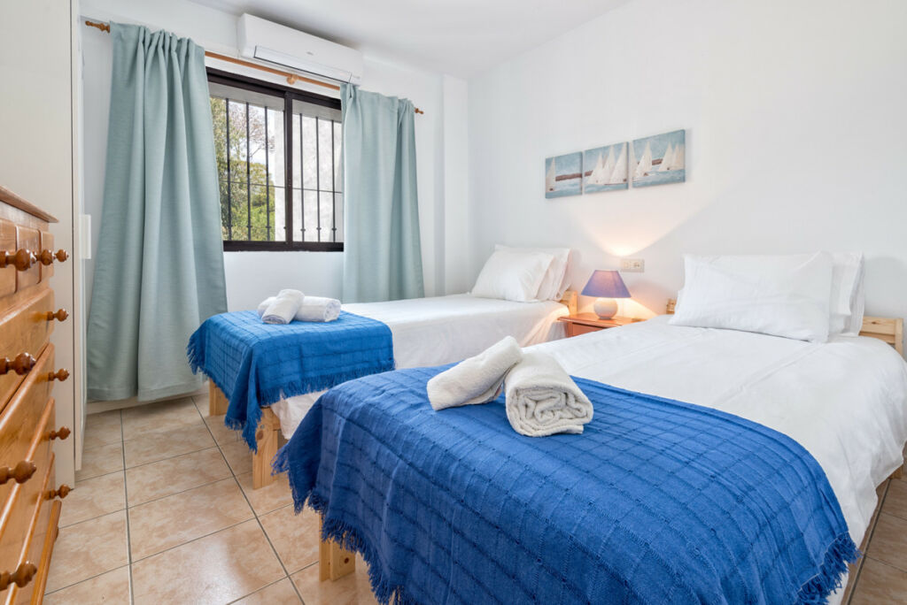Ground Floor Apartment Calahonda Málaga - image 8