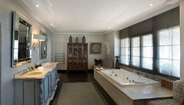 Detached Villa Los Monteros Málaga - image 11