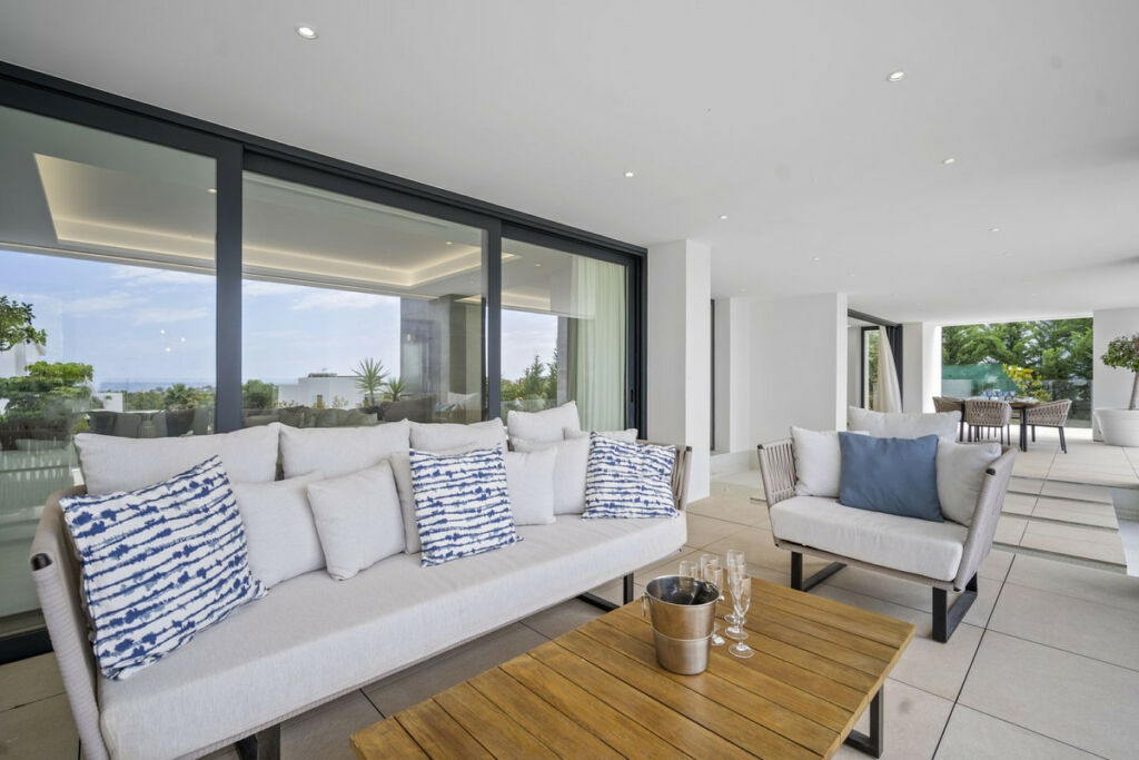 Detached Villa Benahavís Málaga - image 10