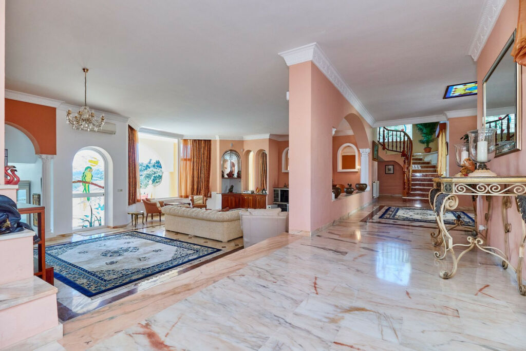 Detached Villa La Mairena Málaga - image 10