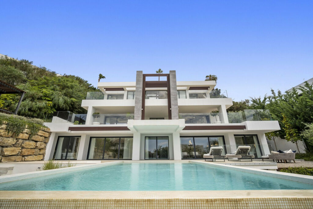 Detached Villa Benahavís Málaga - image 11