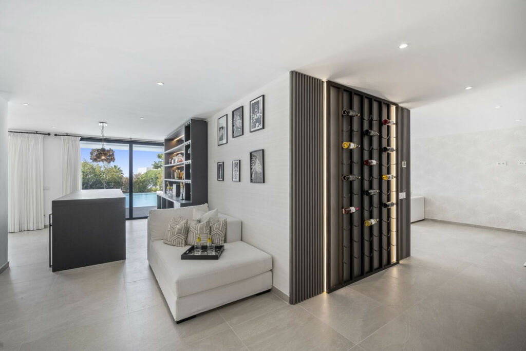 Detached Villa Benahavís Málaga - image 13
