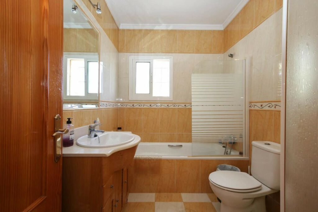 Detached Villa Alhaurín de la Torre Málaga - image 16