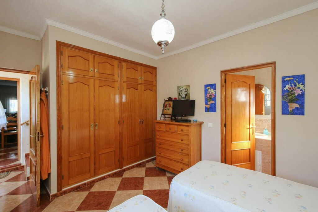 Detached Villa Alhaurín de la Torre Málaga - image 19