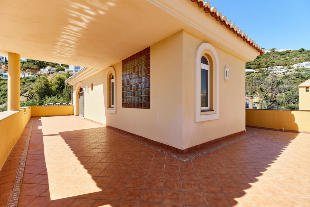 Detached Villa La Mairena Málaga - image 19
