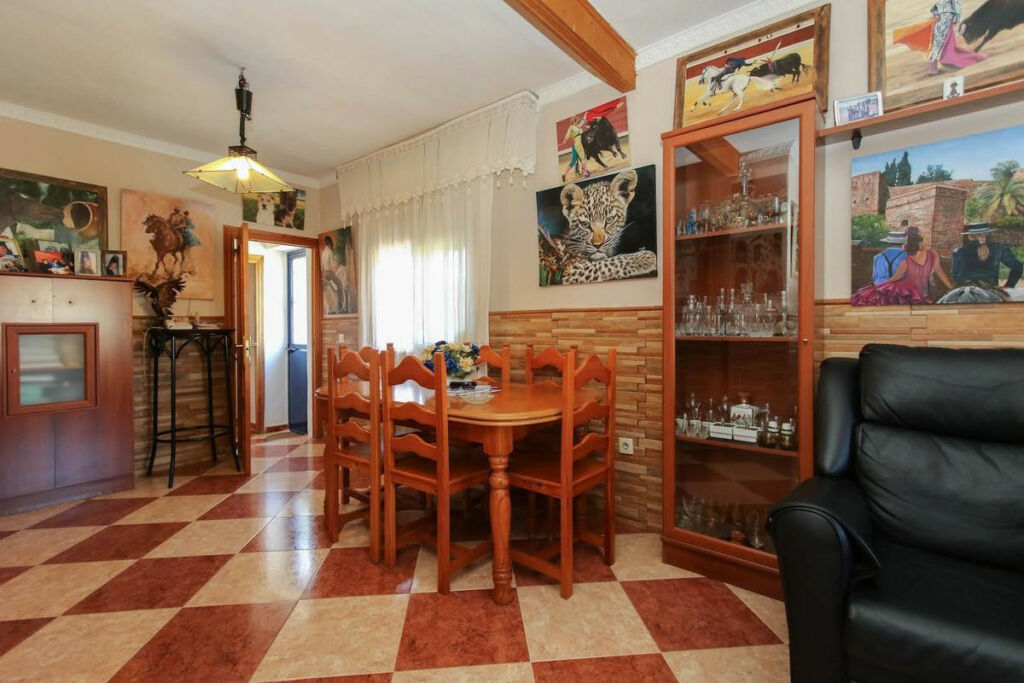 Detached Villa Alhaurín de la Torre Málaga - image 2