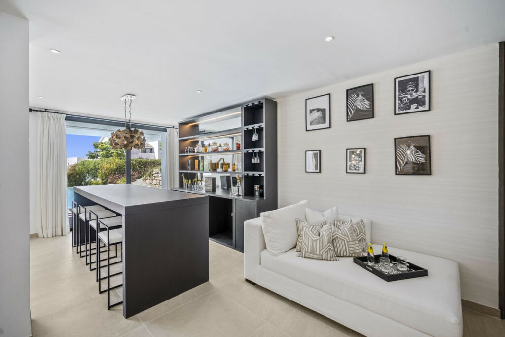 Detached Villa Benahavís Málaga - image 21