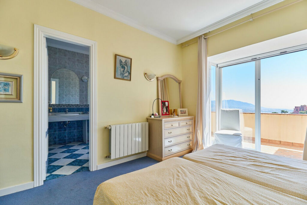 Detached Villa La Mairena Málaga - image 22