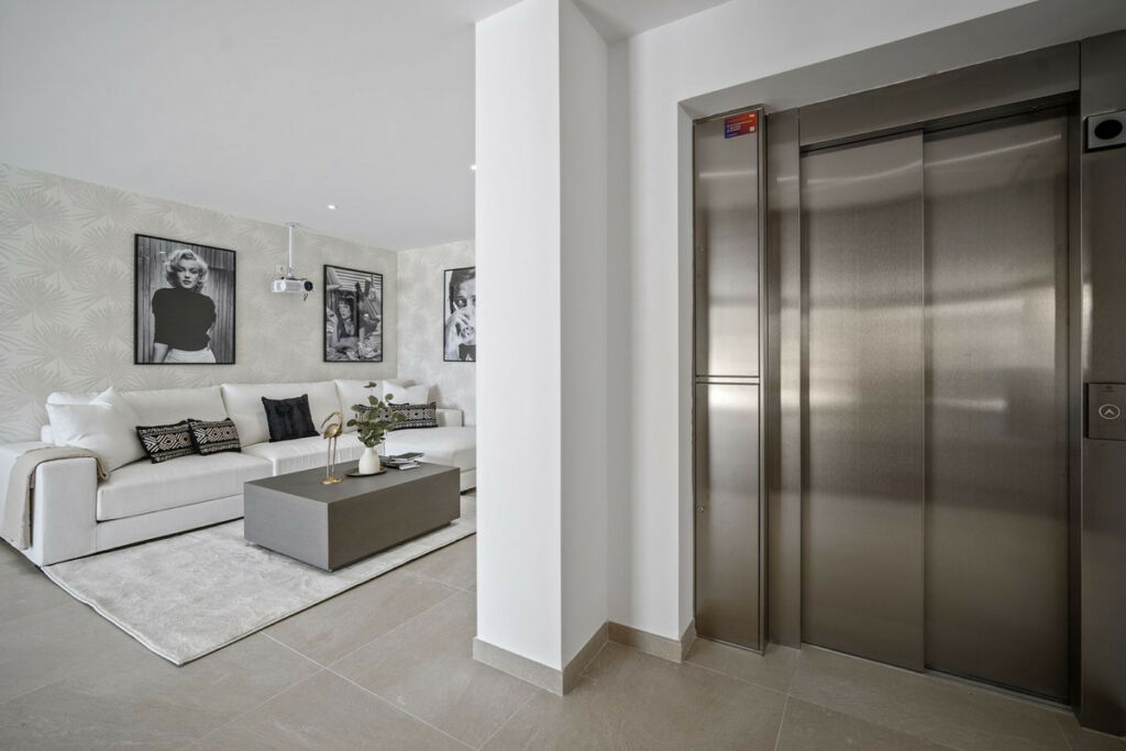 Detached Villa Benahavís Málaga - image 23