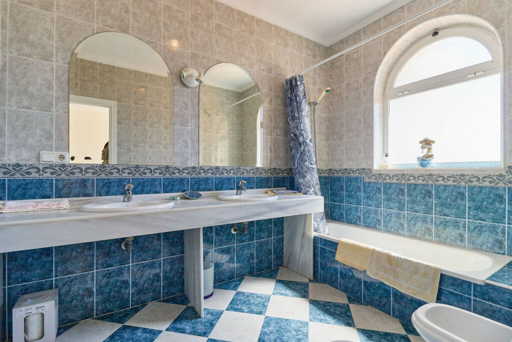 Detached Villa La Mairena Málaga - image 23
