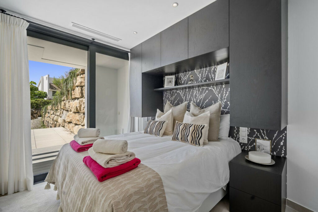 Detached Villa Benahavís Málaga - image 26