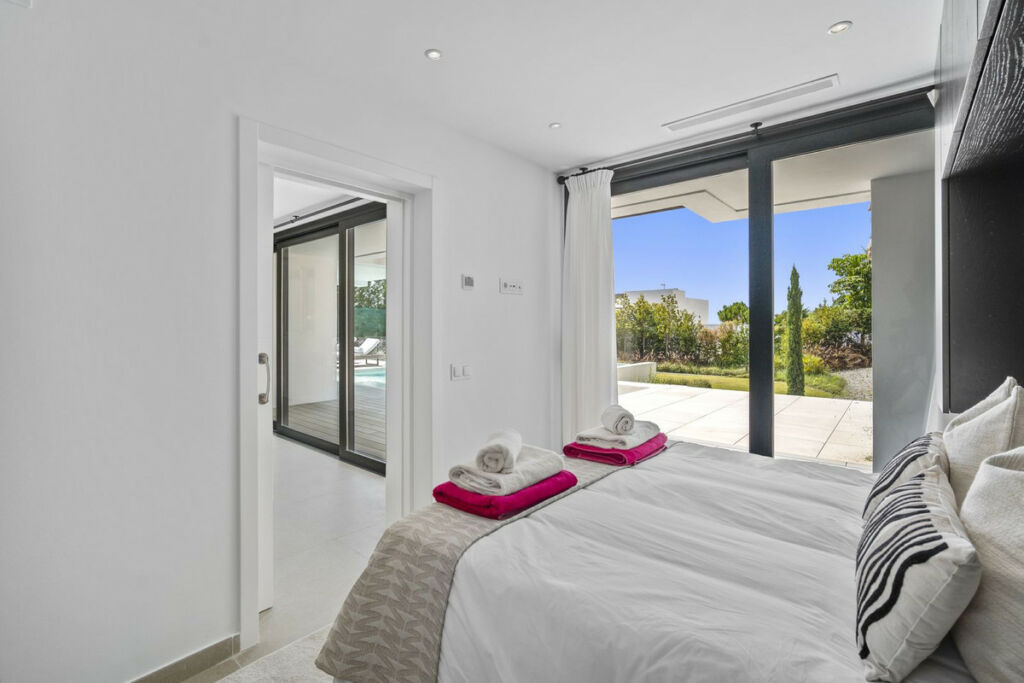 Detached Villa Benahavís Málaga - image 27