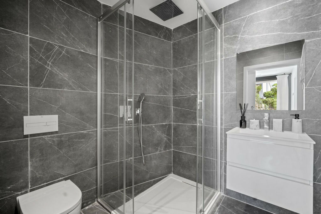 Detached Villa Benahavís Málaga - image 28