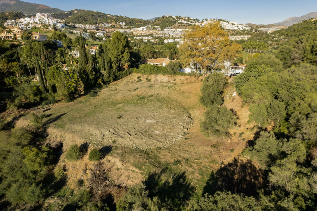 Residential Plot Benahavís Málaga - image 3