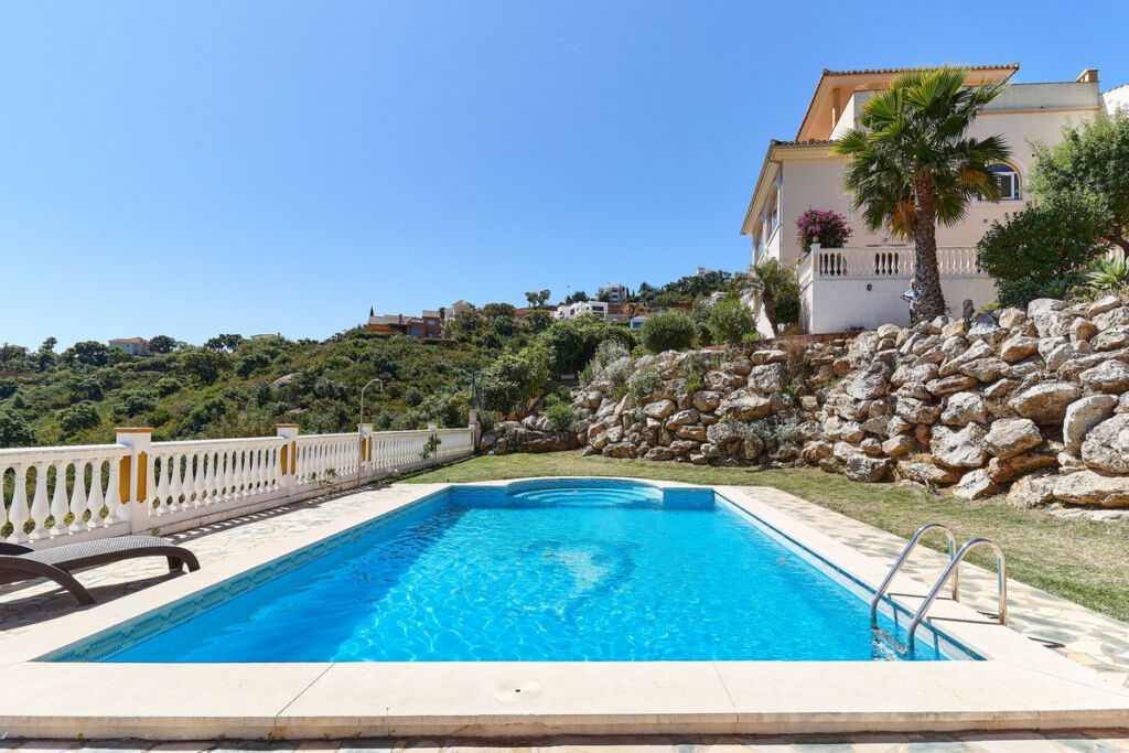 Detached Villa La Mairena Málaga - image 30
