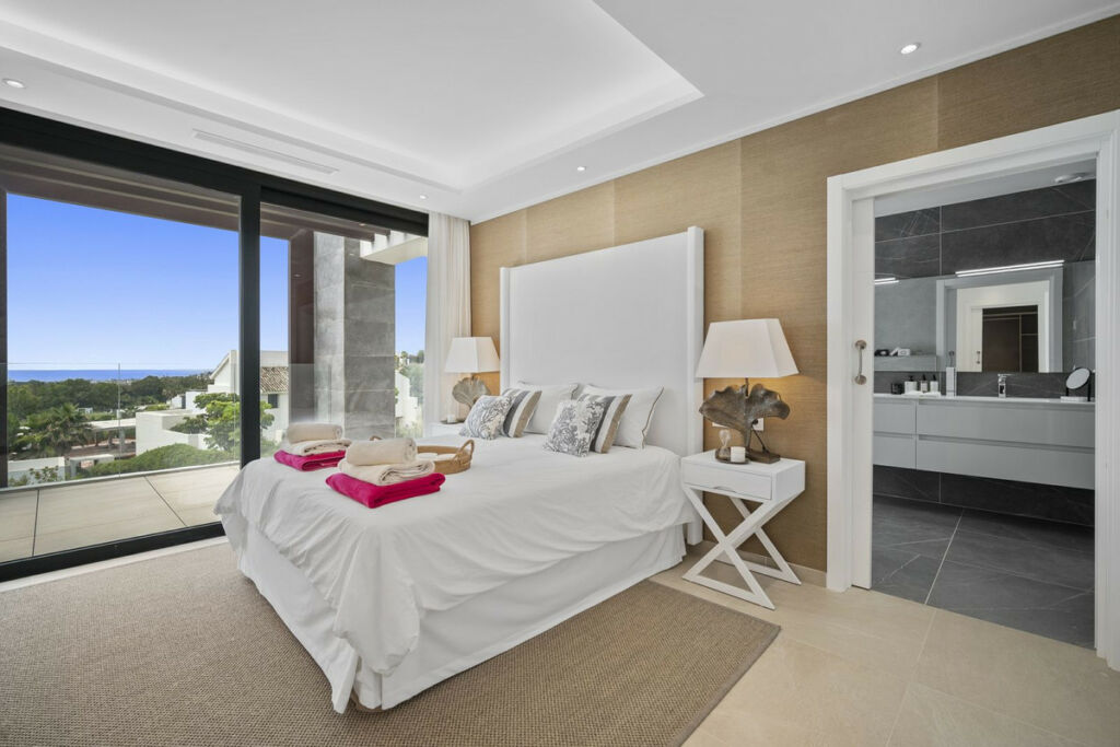 Detached Villa Benahavís Málaga - image 38