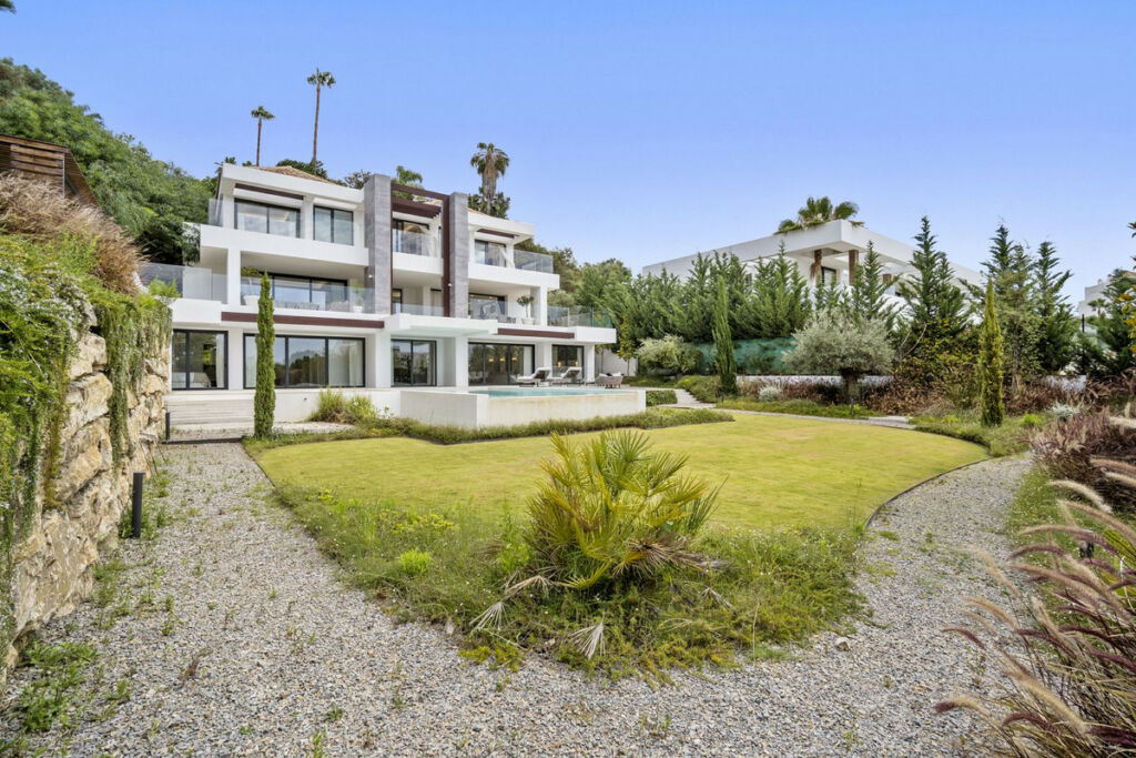 Detached Villa Benahavís Málaga - image 47