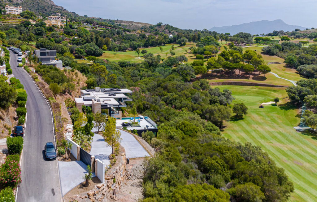 Detached Villa Benahavís Málaga - image 5