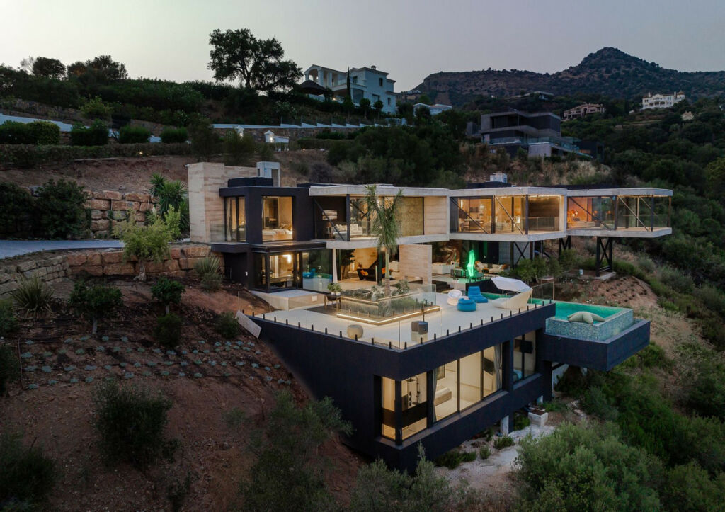 Detached Villa Benahavís Málaga - image 7