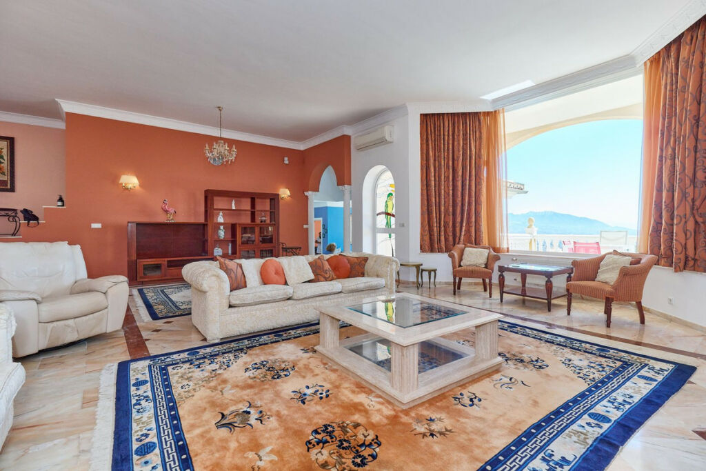 Detached Villa La Mairena Málaga - image 8