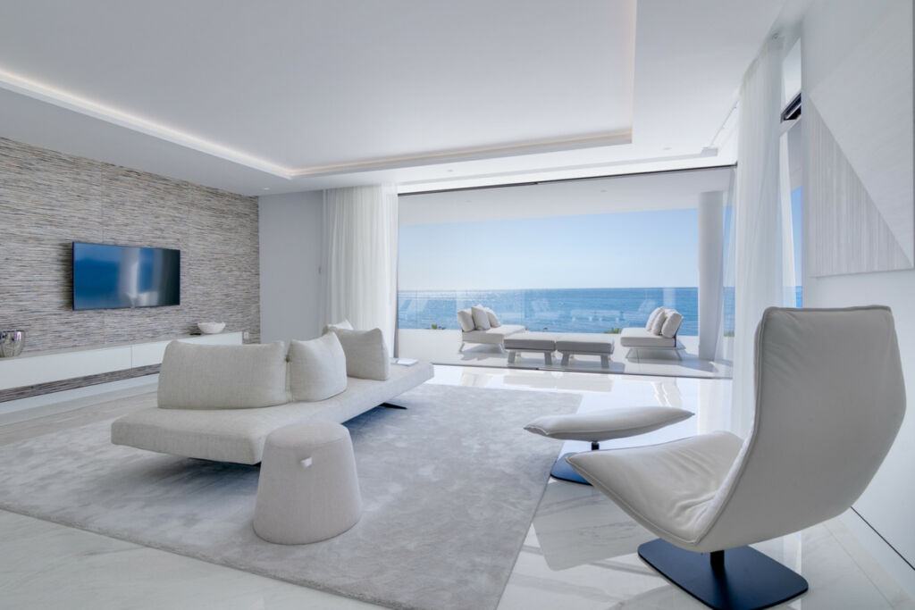 Middle Floor Apartment Estepona Málaga - image 10
