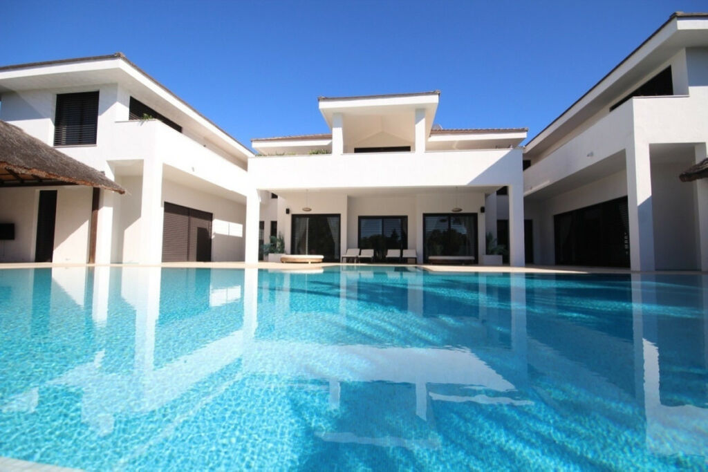 Detached Villa Guadalmina Baja Málaga - image 13