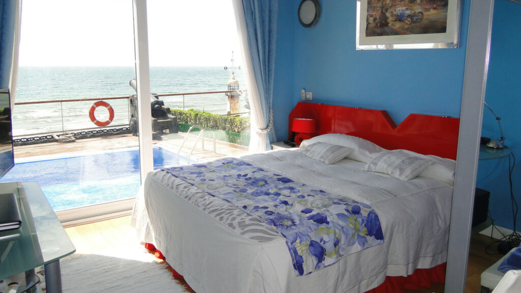 Detached Villa El Chaparral Málaga - image 15