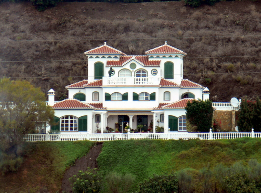 Detached Villa Torrox Málaga - image 2