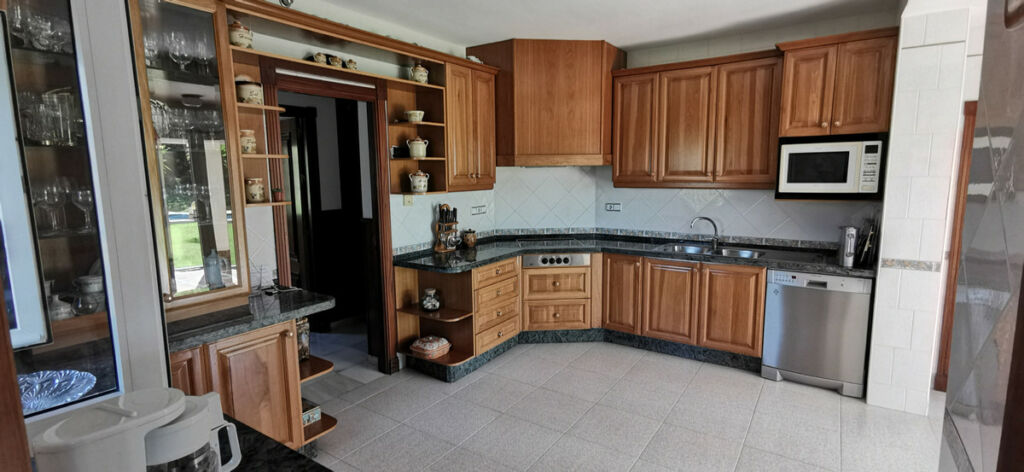 Detached Villa Estepona Málaga - image 21
