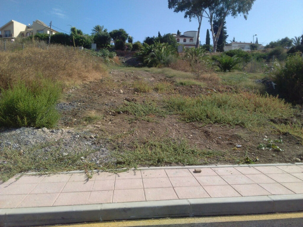 Residential Plot Elviria Málaga - image 3