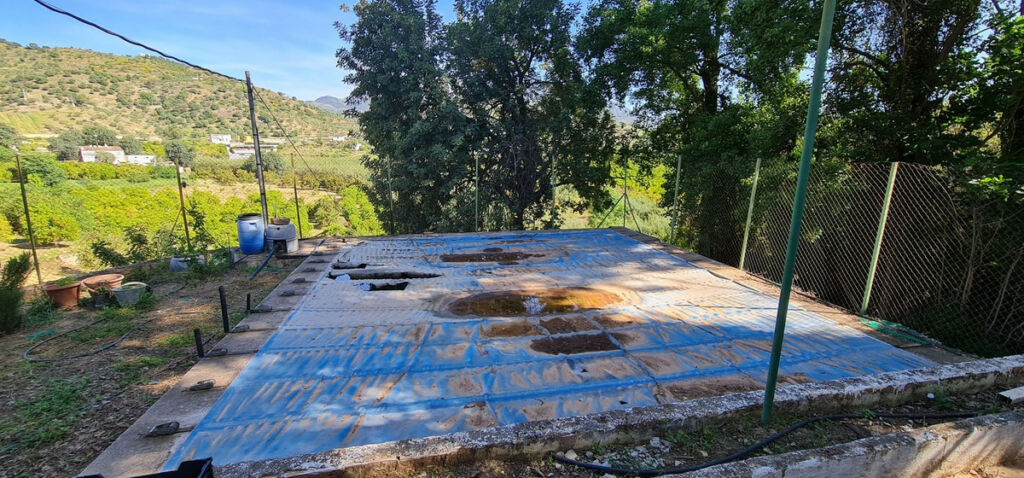 Detached Villa Tolox Málaga - image 3