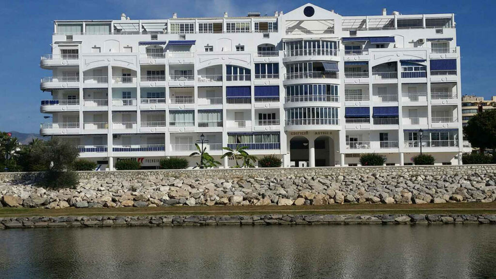 Penthouse Fuengirola Málaga - image 3