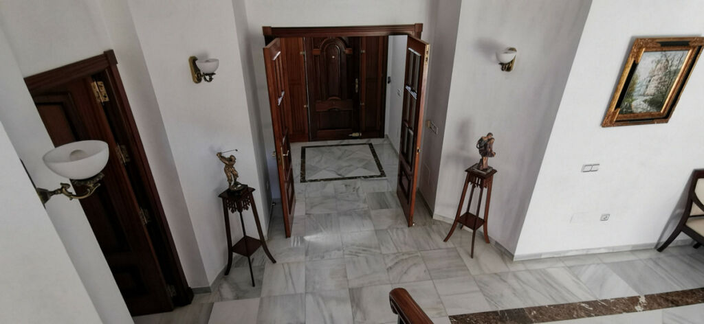 Detached Villa Estepona Málaga - image 34