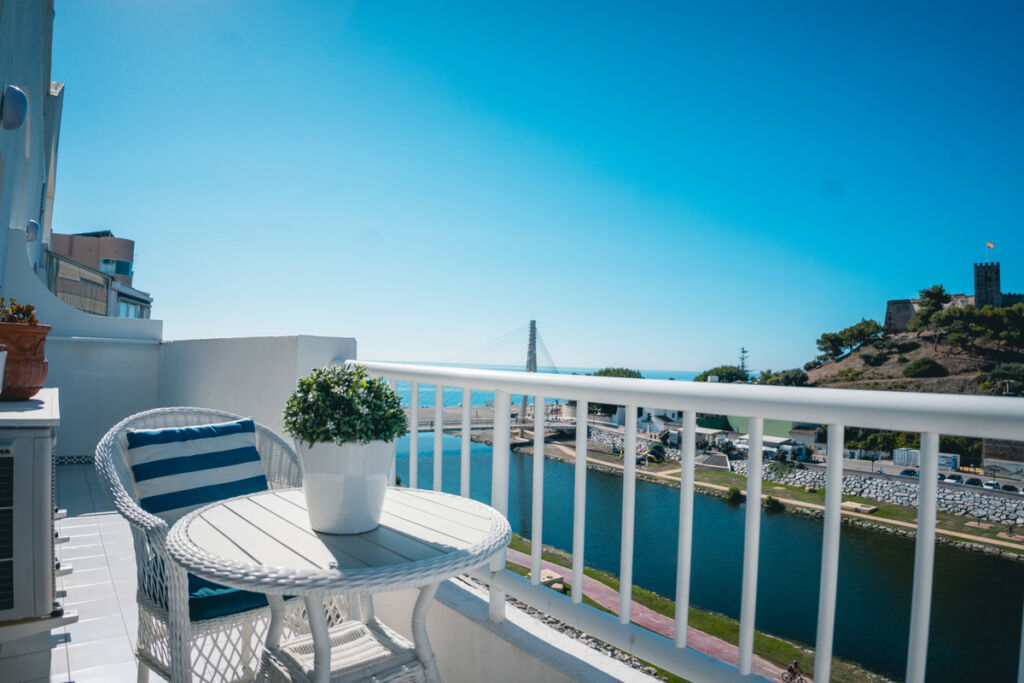 Penthouse Fuengirola Málaga - image 4