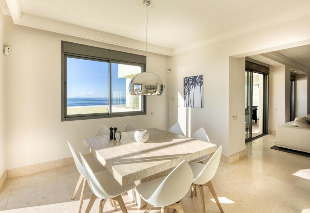Penthouse Altos de los Monteros Málaga - image 3
