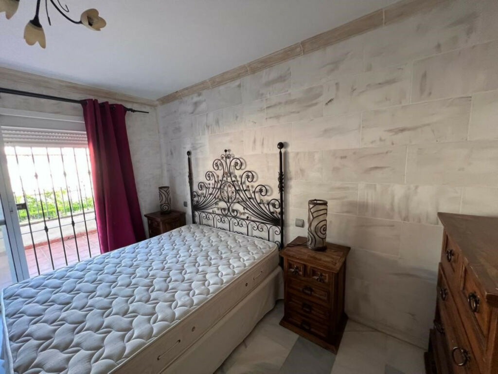 Townhouse Estepona Málaga - image 8