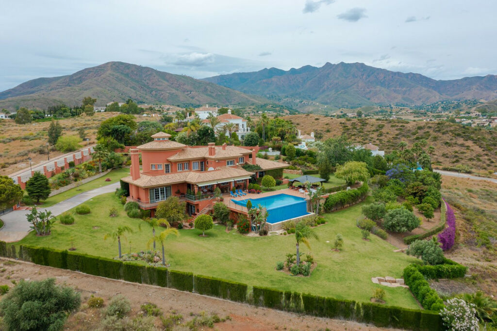 Detached Villa La Cala de Mijas Málaga - image 3