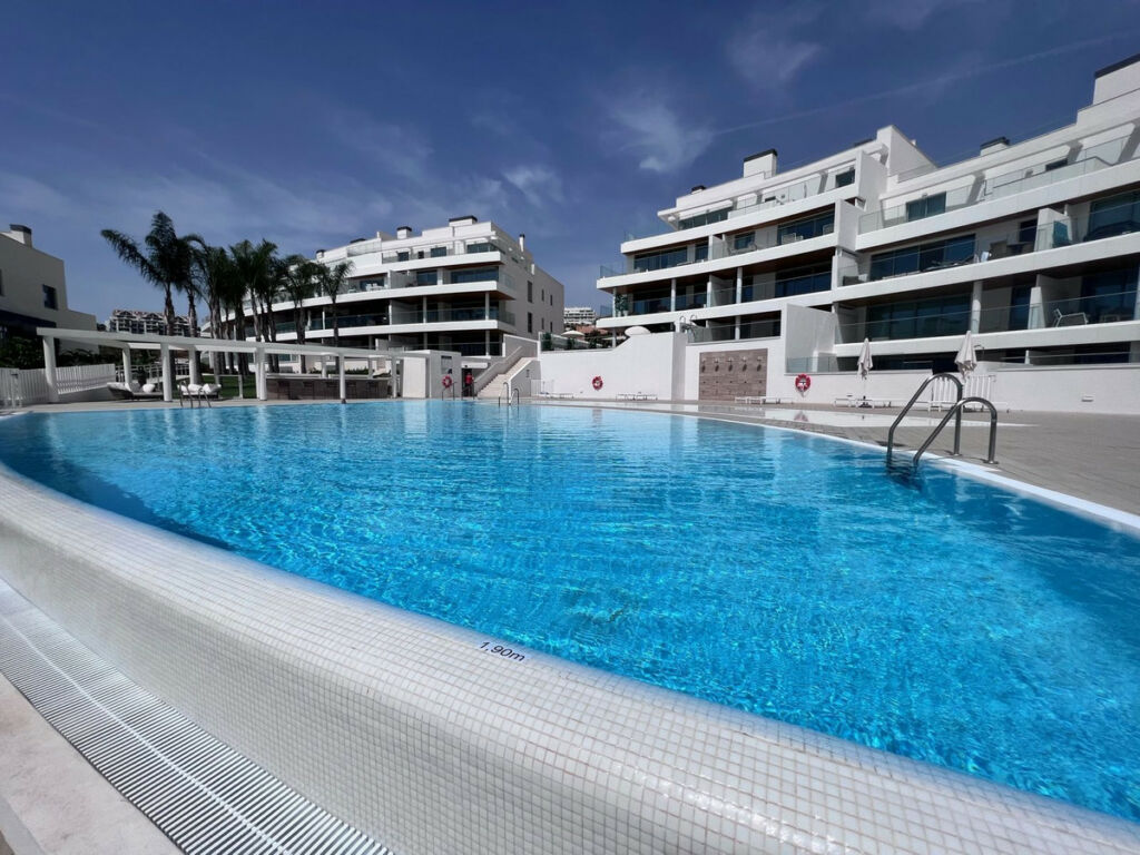 Middle Floor Apartment Calanova Golf Málaga