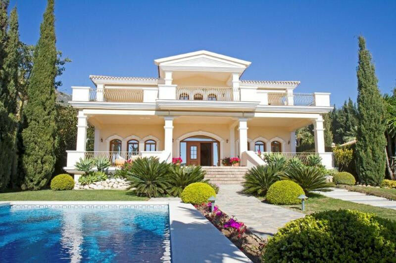 Detached Villa Sierra Blanca Málaga