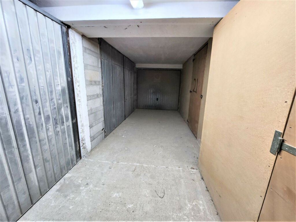Garage Manilva Málaga - image 10