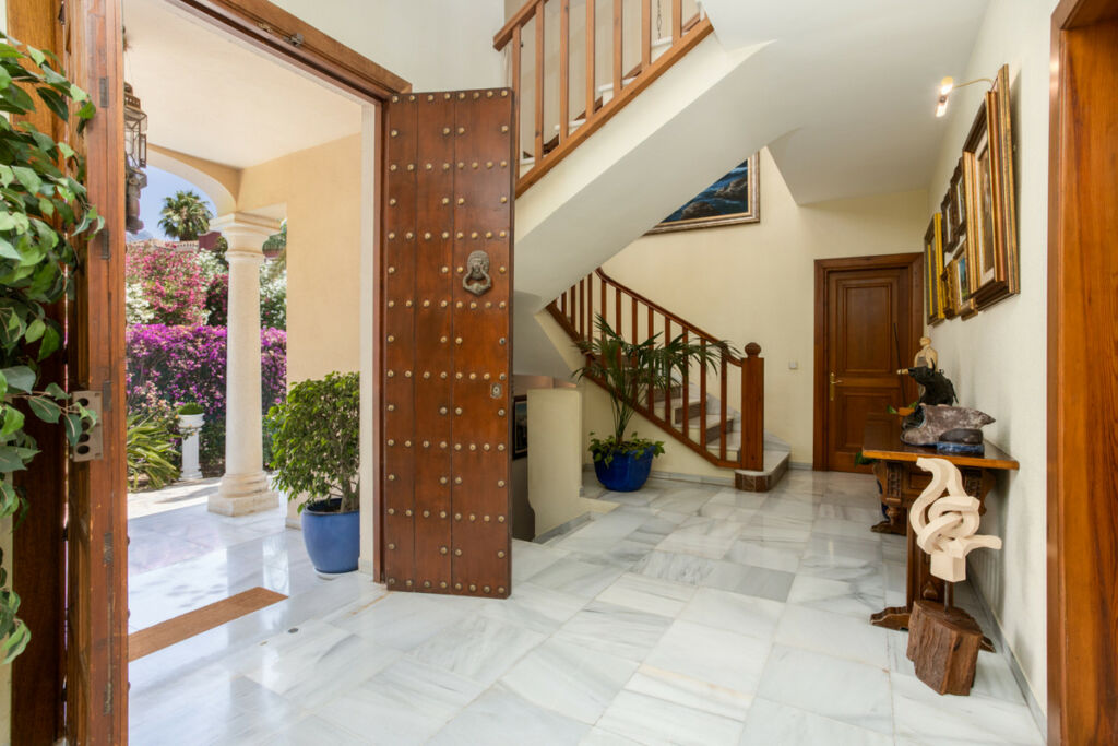 Detached Villa Marbella Málaga - image 10
