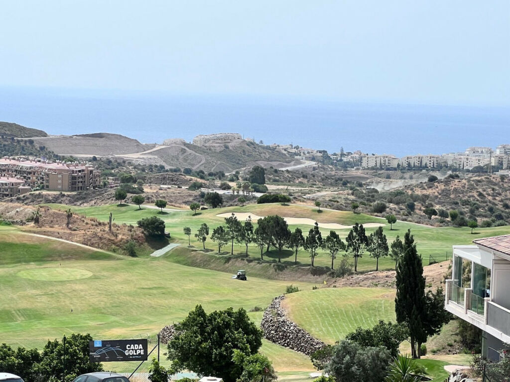 Middle Floor Apartment Calanova Golf Málaga - image 12